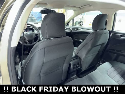 Used 2019 Ford Fusion SE image 26