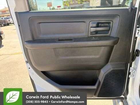 Used 2018 RAM 2500 Tradesman w/ Chrome Appearance Group AWD/4WD image 28