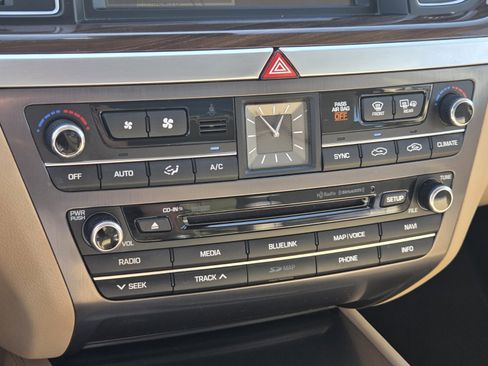 Used 2016 Hyundai Genesis 3.8 w/ Option Group 02 image 15