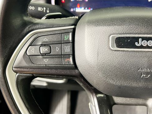 Used 2021 Jeep Grand Cherokee L Laredo image 18