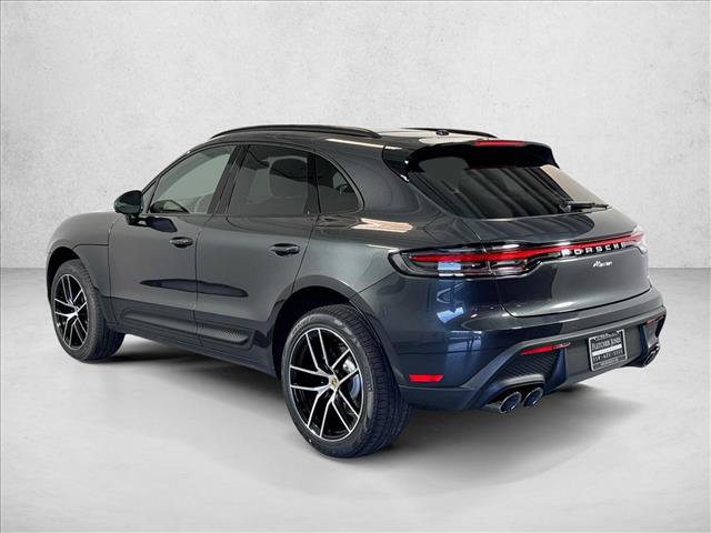 Used 2026 Porsche Macan AWD/4WD image 3