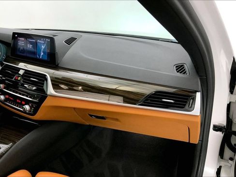 Used 2019 BMW 540i w/ Executive Package RWD image 23