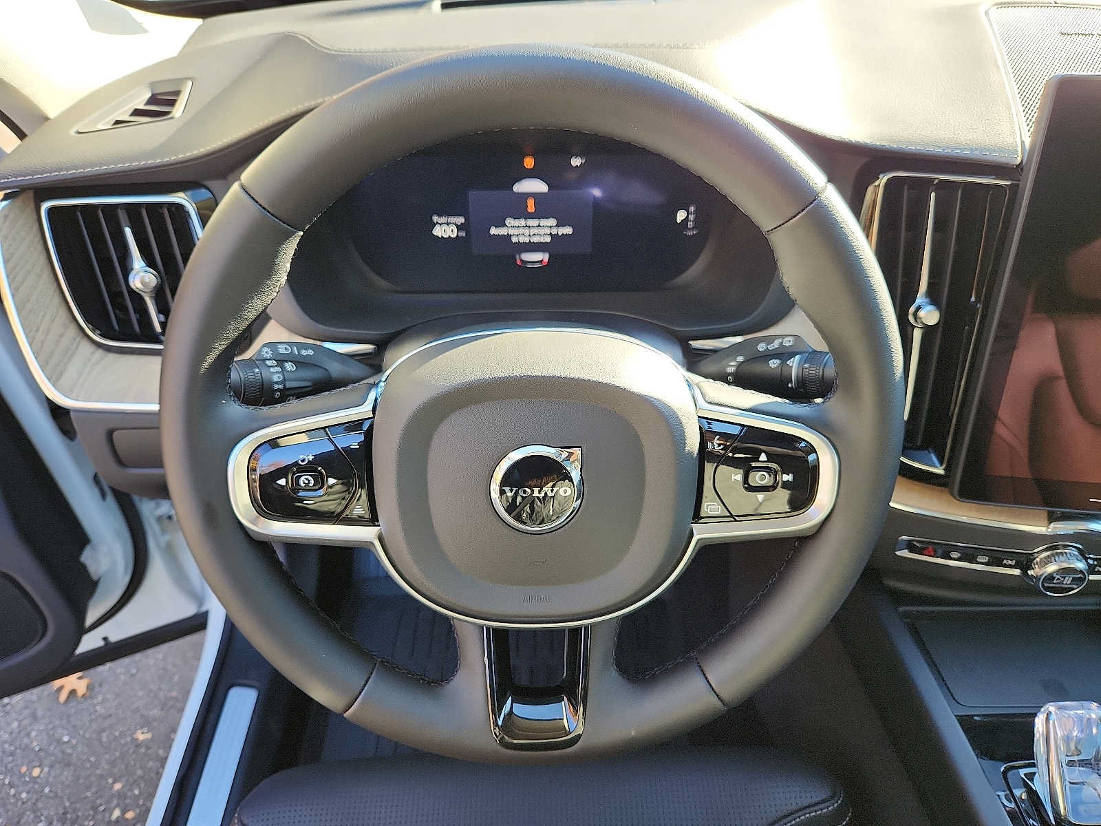 Used 2027 Volvo XC60 B5 Ultra AWD/4WD image 19