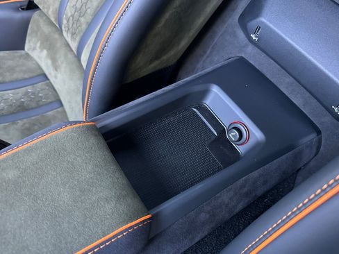 Used 2024 Lamborghini Huracan Sterrato image 25