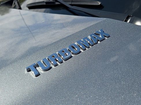 Used 2025 Chevrolet Silverado 1500 LT w/ Safety Package RWD image 12
