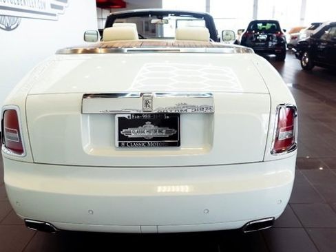 Used 2011 Rolls-Royce Phantom Drophead Coupe image 7