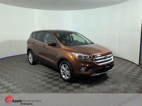 Used 2017 Ford Escape SE AWD/4WD image 1