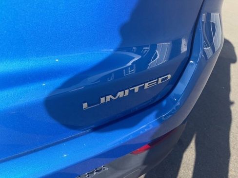 Used 2024 Jeep Compass Limited image 10