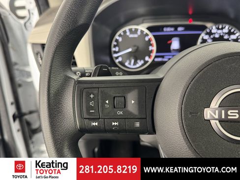 Used 2024 Nissan Rogue SV image 25