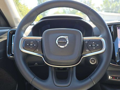 Used 2026 Volvo XC40 B5 Plus w/ Protection Package Premier AWD/4WD image 24