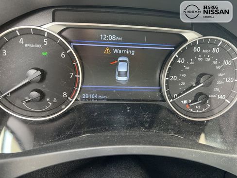 Used 2024 Nissan Altima 2.5 SR FWD image 10