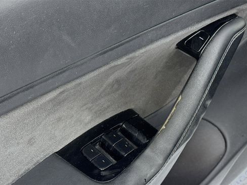 Used 2019 Tesla Model 3 Standard Range image 18