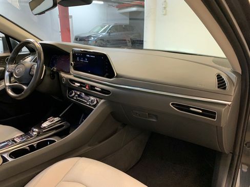 Used 2023 Hyundai Sonata Limited w/ Cargo Package FWD image 15