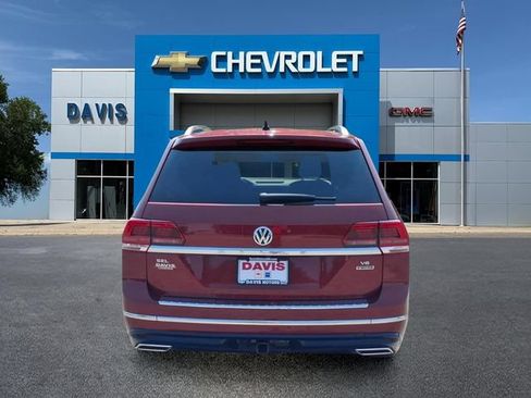 Used 2019 Volkswagen Atlas SEL R-Line AWD/4WD image 4