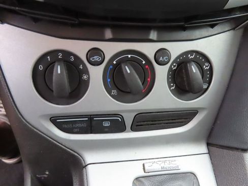 Used 2012 Ford Focus SE image 21