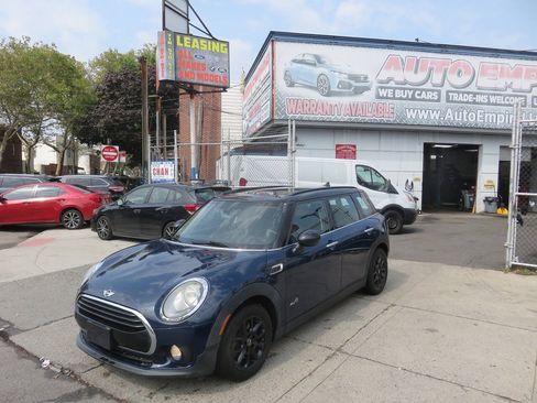 Used 2017 MINI Cooper Clubman ALL4 AWD/4WD image 2