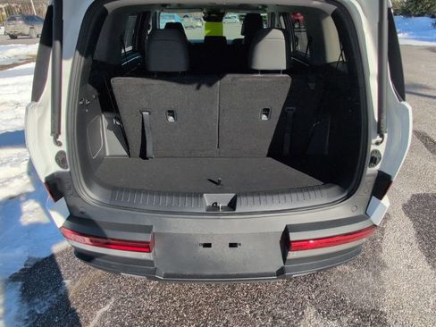 Used 2025 Hyundai Santa Fe Limited image 13