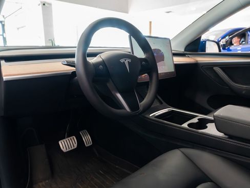 Used 2025 Tesla Model Y Performance AWD/4WD image 6