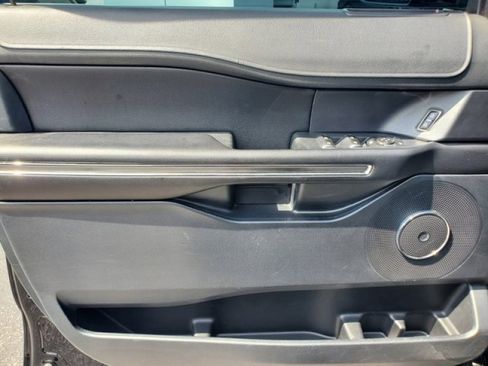 Used 2019 Ford Expedition Max XLT w/ Equipment Group 201A image 12