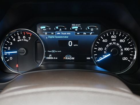 Used 2018 Ford F150 King Ranch w/ Equipment Group 601A Luxury AWD/4WD image 27
