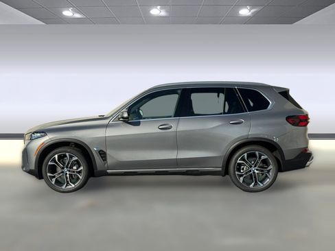Used 2026 BMW X5 sDrive40i image 2