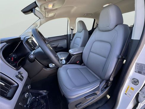 Used 2022 Chevrolet Colorado W/T w/ Custom Special Edition image 13