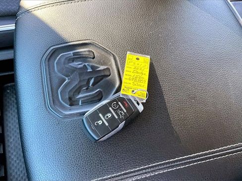 Used 2021 RAM 1500 Laramie image 36