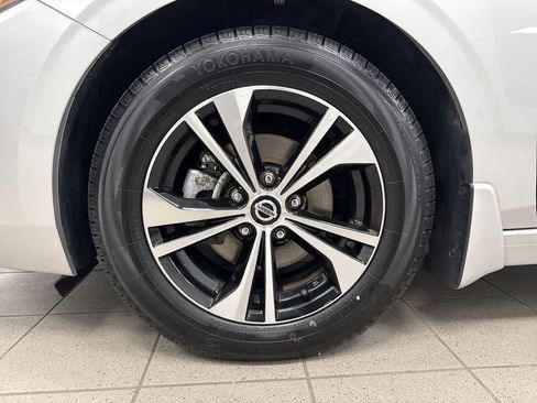 Used 2021 Nissan Sentra SV FWD image 10