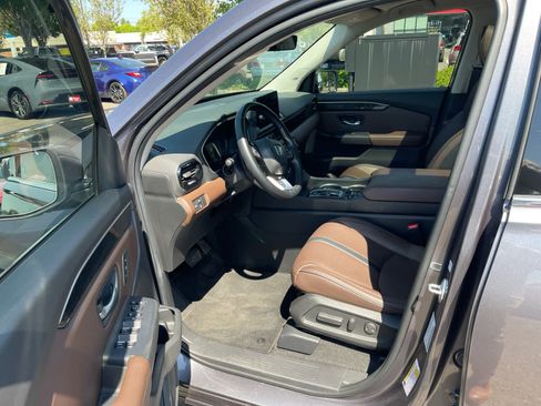 Used 2023 Honda Pilot Elite image 17