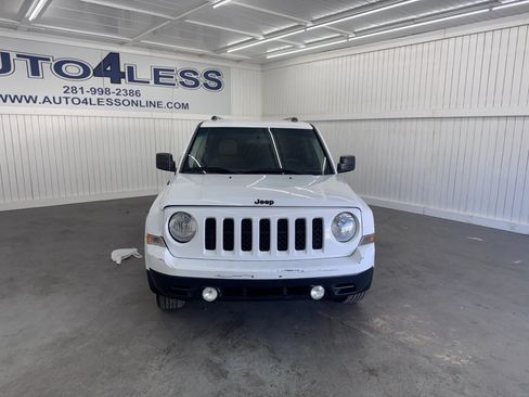 Used 2015 Jeep Patriot Sport image 2