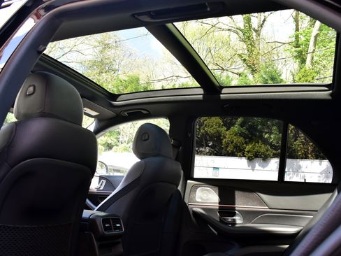 Used 2022 Mercedes-Benz GLE 350 w/ AMG Line Exterior image 21