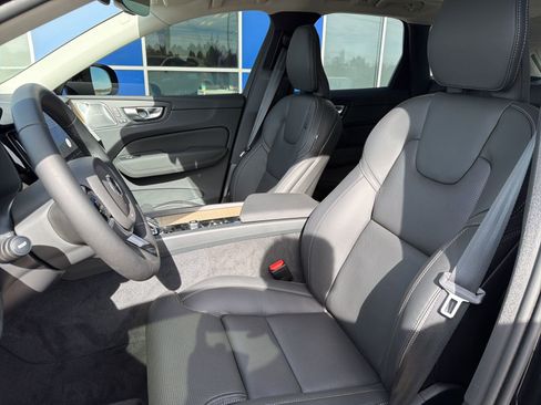 New 2026 Volvo XC60 B5 Ultra w/ Protection Package Premier AWD/4WD image 18