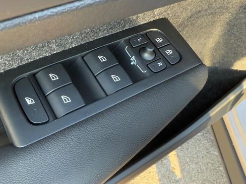 New 2026 Volvo XC40 B5 Plus w/ Protection Package Premier image 9