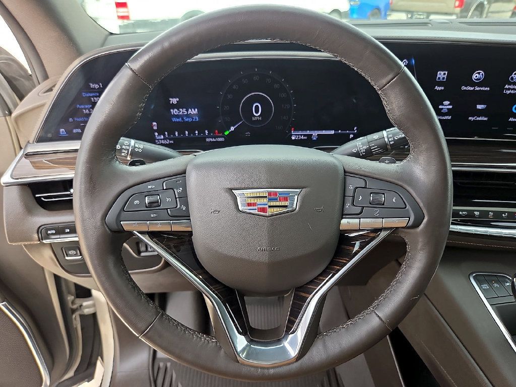 Used 2022 Cadillac Escalade Premium Luxury AWD/4WD image 21
