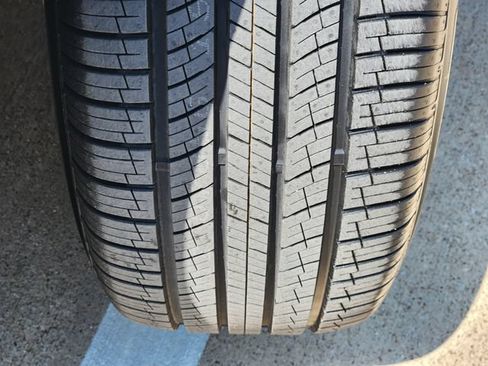 Used 2025 Honda Pilot EX-L image 18
