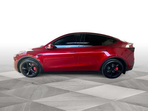 Used 2026 Tesla Model Y AWD image 5