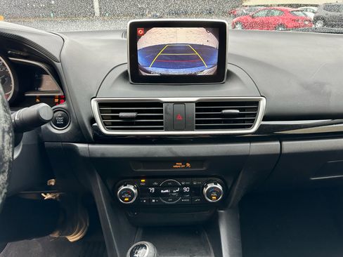 Used 2016 MAZDA MAZDA3 i Touring w/ Popular Equipment Package image 16