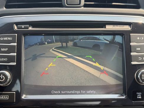 Used 2018 Nissan Maxima 3.5 SL FWD image 17