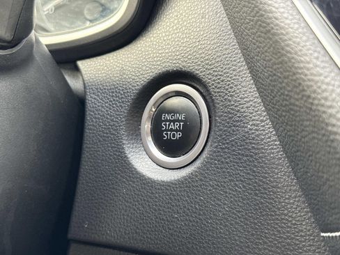 Used 2024 Toyota Corolla SE image 19