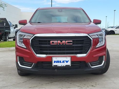 Used 2022 GMC Terrain SLE image 2