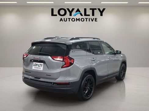 Used 2023 GMC Terrain SLE w/ Driver Convenience Package AWD/4WD image 5