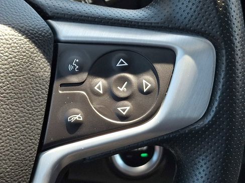 Used 2023 GMC Terrain SLE w/ Driver Convenience Package FWD image 24