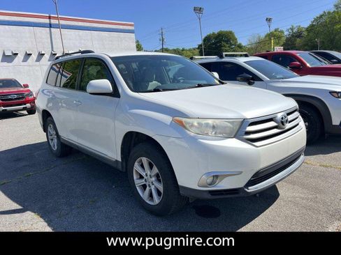 Used 2011 Toyota Highlander 2WD w/ Tech Pkg image 1
