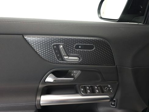 Certified 2026 Mercedes-Benz GLA 250 4MATIC image 6