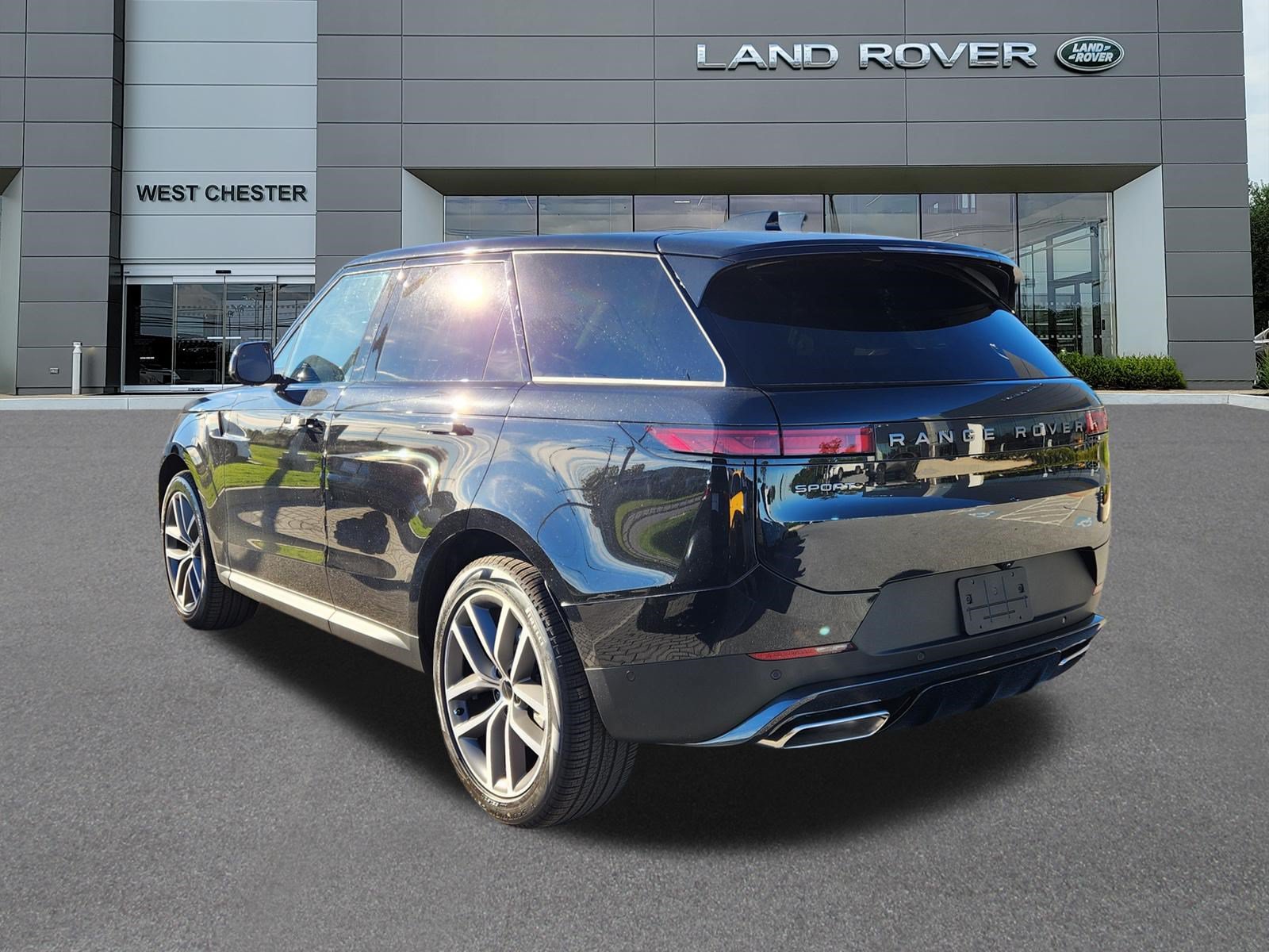 New 2027 Land Rover Range Rover Sport SE AWD/4WD image 3