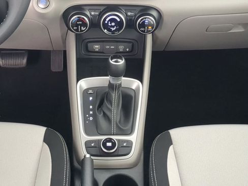 New 2026 Hyundai Venue SEL FWD image 16