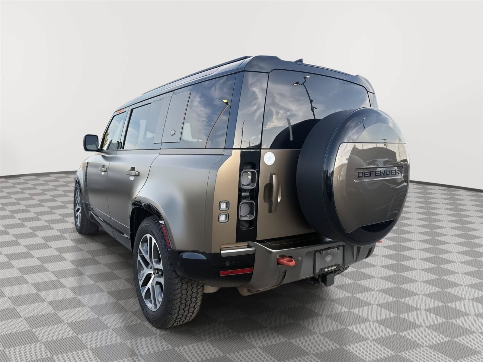 Used 2020 Land Rover Defender 110 X AWD/4WD image 3