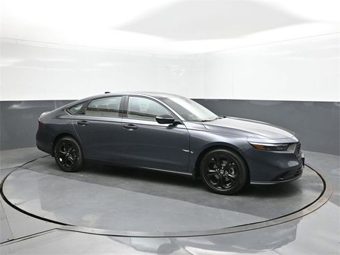 New 2025 Honda Accord SE image 17