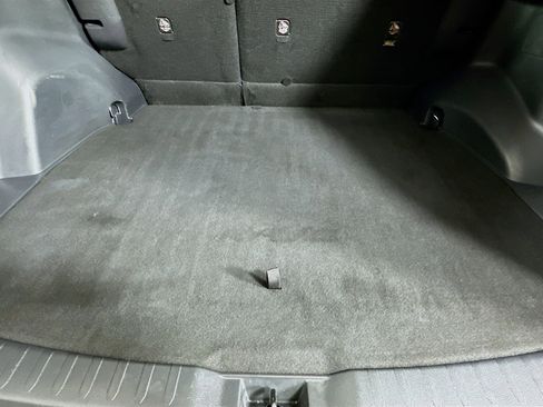 Used 2021 Toyota RAV4 SE image 28