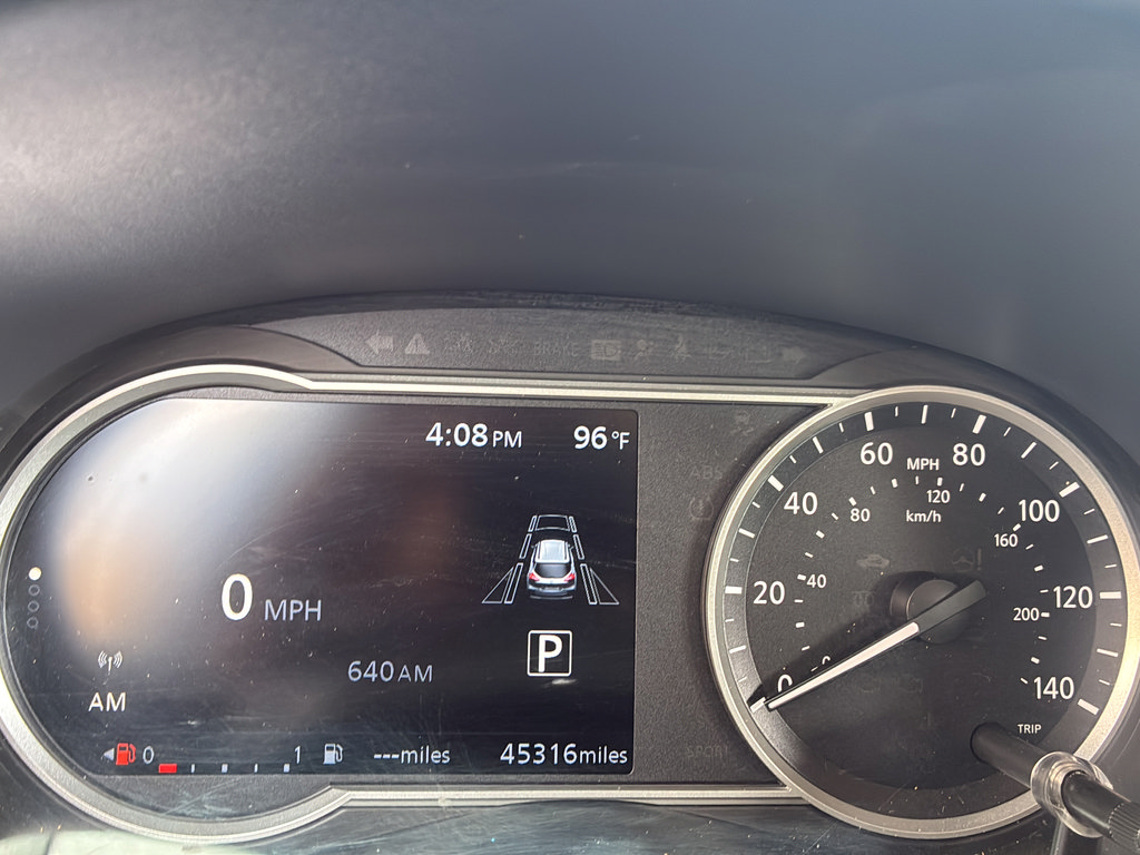 Used 2020 Nissan Kicks SR FWD image 40